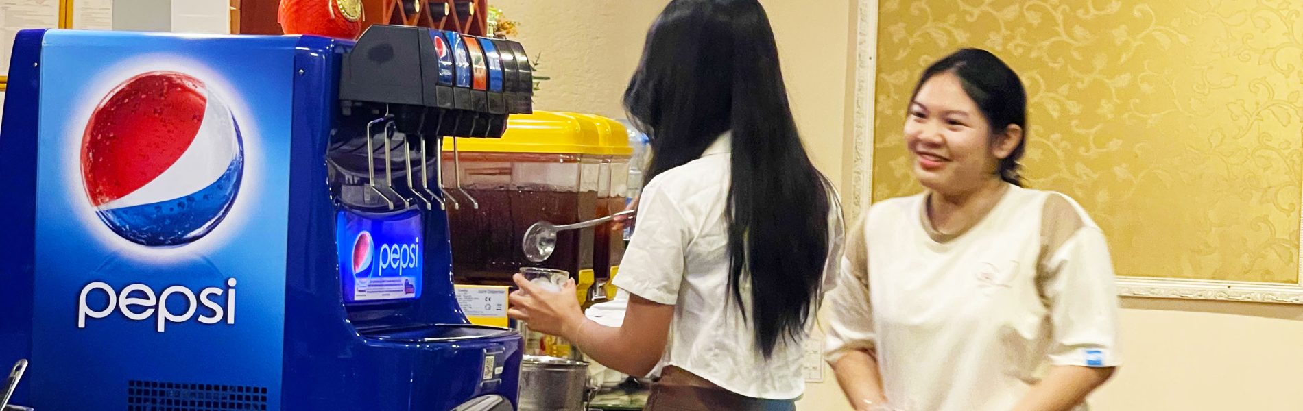 Buffet Cuối Năm Cho Học Sinh Tại Tân Bình